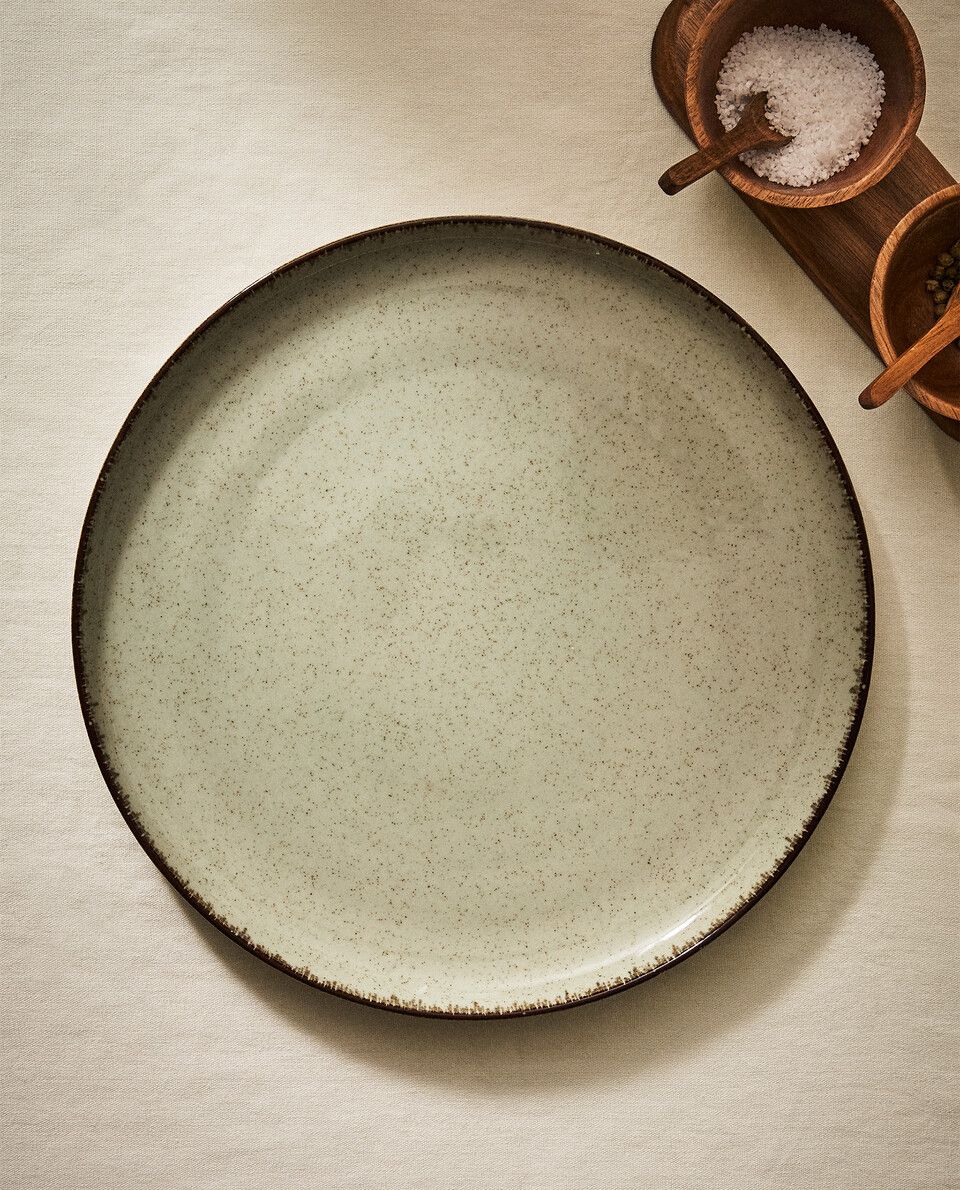 Dinner Plate With Ash Rim