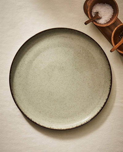Dinner Plate With Ash Rim